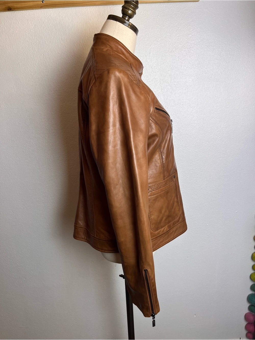Bernardo Cognac 100% Leather Jacket - Picture 5 of 10